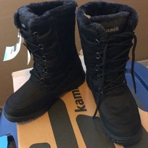 NWT/IB Size 7 Black Kamik Brooklyn Winter Boot